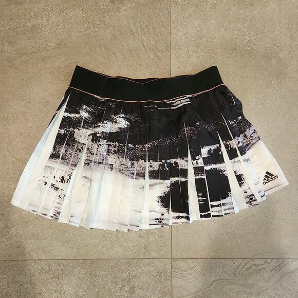 ADIDAS Black & White Pleated Tennis Skirt Size Small - Picture 2 of 4